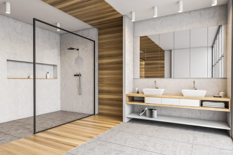 Large-Walk-In-Shower-1-768x512